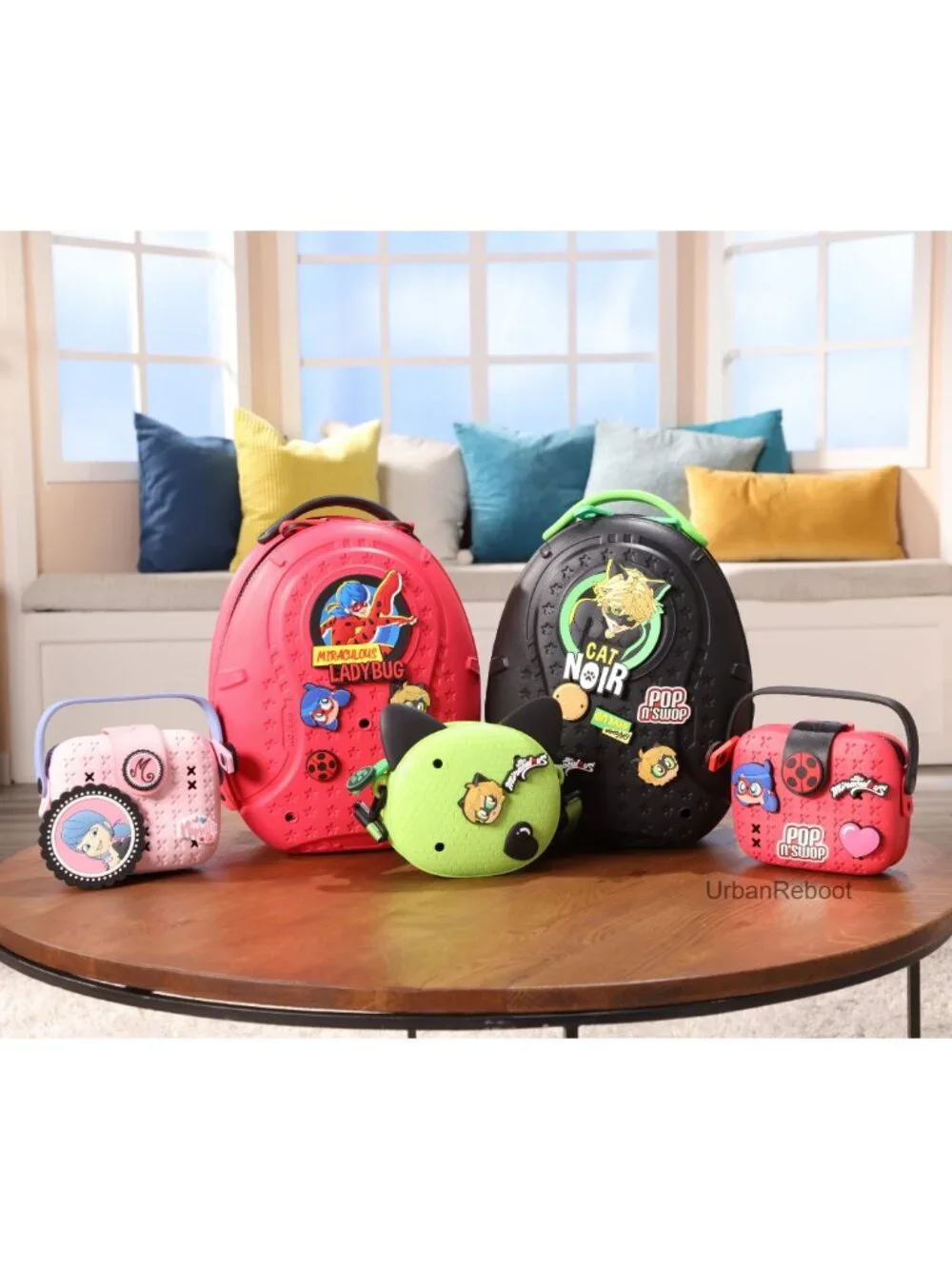 Miraculous Ladybug Pop n' Swop Mini Handbag Adjustable Strap 4 Badges Purse